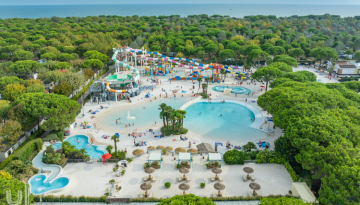 Camping Union Lido Mare pool area